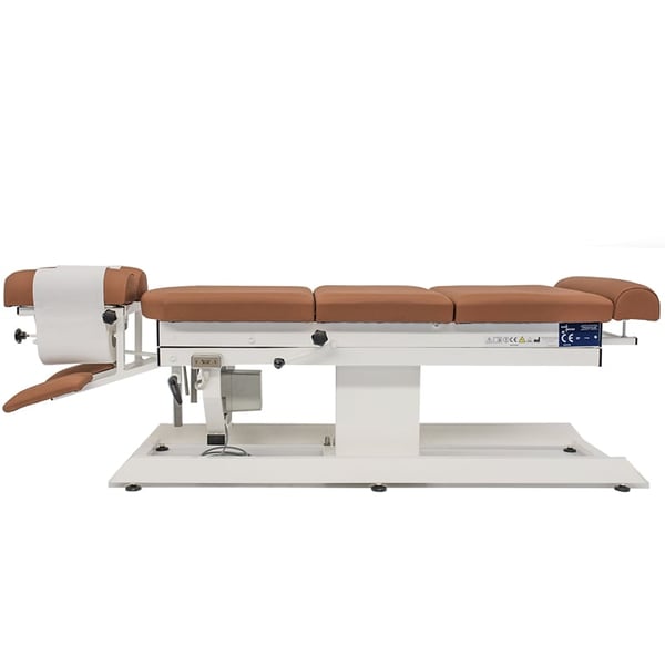 Feststehendes Modell mit Hinterhauptslift: Mit Lenden-, Brust- und Halswirbelsäulenabsenkung